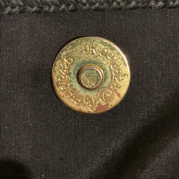 Stylish Handbag - Picture 2 of 8